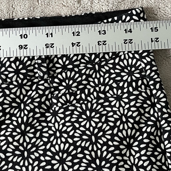 Banana Republic Sloan Crop Ankle Length Pants Slacks Black White Floral New 2 - Picture 10 of 12